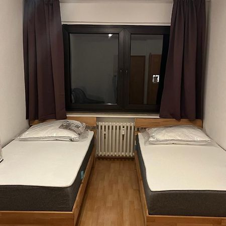 Zimmer Fuer Monteure, Handwerker Oder Reisende Эссен Экстерьер фото