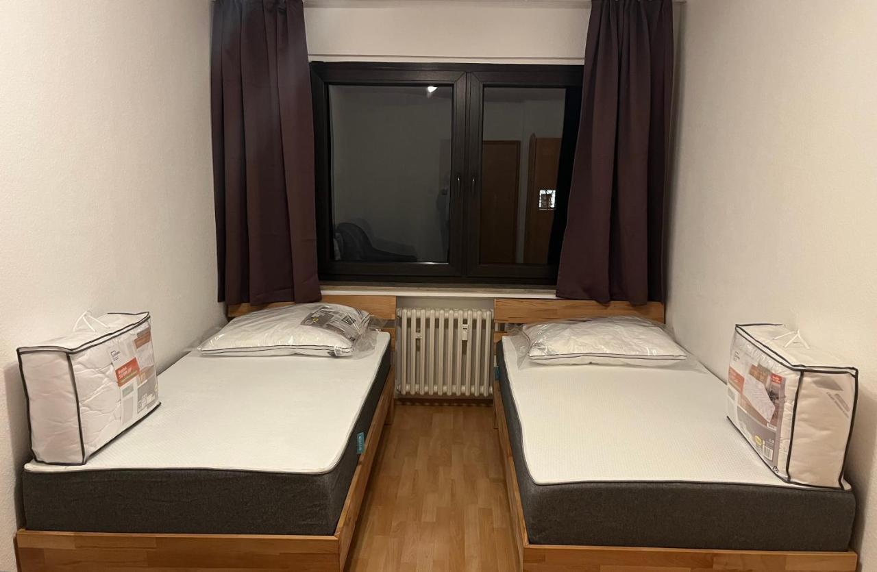 Zimmer Fuer Monteure, Handwerker Oder Reisende Эссен Экстерьер фото