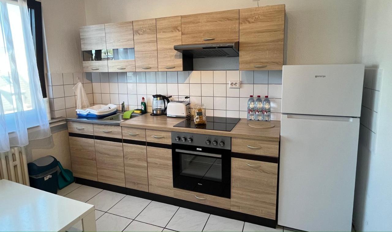 Zimmer Fuer Monteure, Handwerker Oder Reisende Эссен Экстерьер фото