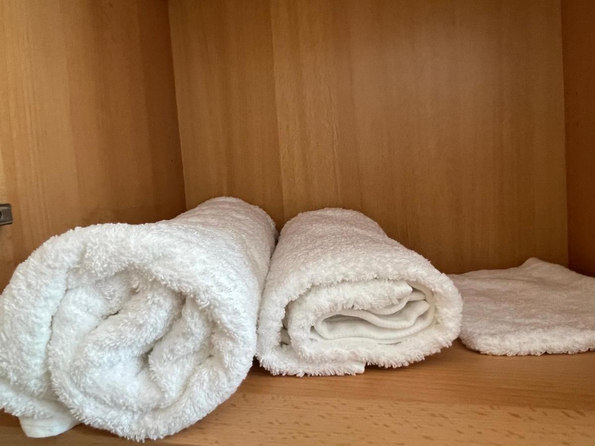 Zimmer Fuer Monteure, Handwerker Oder Reisende Эссен Экстерьер фото