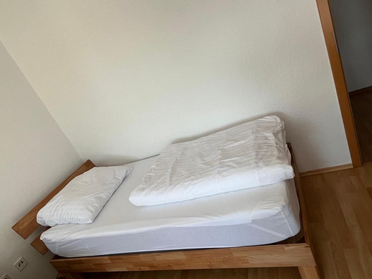 Zimmer Fuer Monteure, Handwerker Oder Reisende Эссен Экстерьер фото